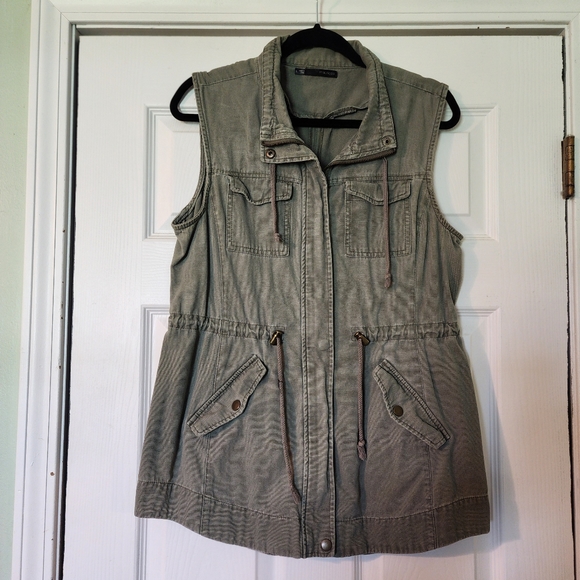 maurices Army Green Cargo Vest with Cinch Waist Large - Picture 1 of 4